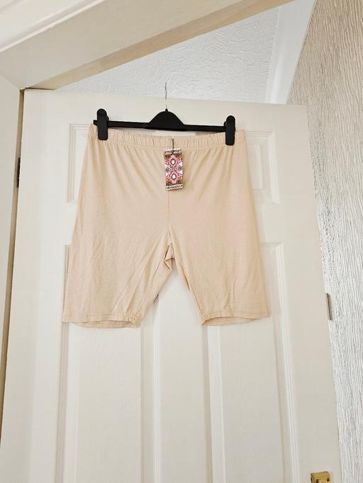 Buy & Sell Newton Doncaster - Photos for Ladies Boohoo shorts, size 20..NEW