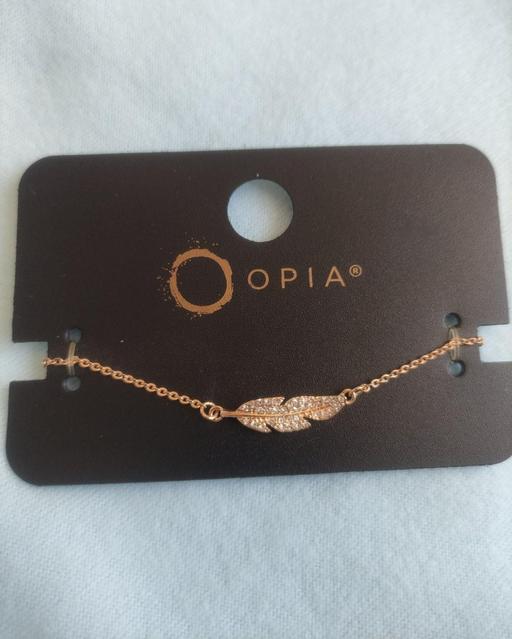 Buy & Sell Grafton Street Industrial Estate West Northamptonshire - Photos for Beautiful bracelet