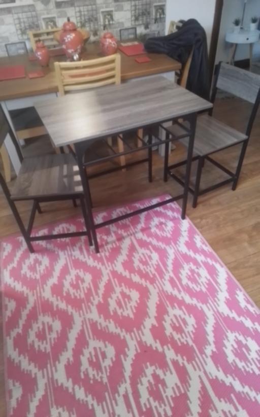 Buy & Sell Swinley Wigan - Photos for STYLISH TABLE AND CHAIRS