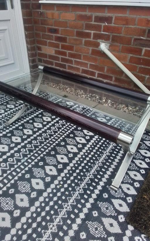 Buy & Sell Swinley Wigan - Photos for MODERN COFFEE TABLE