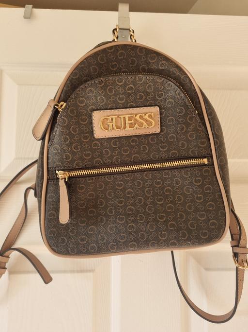 Buy & Sell Ocker Hill Sandwell - Photos for Guess backpack