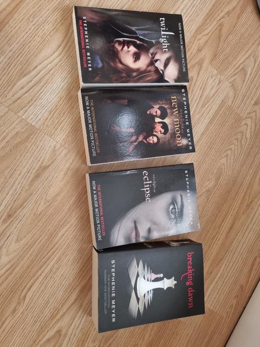 Buy & Sell Ocker Hill Sandwell - Photos for Twilight books