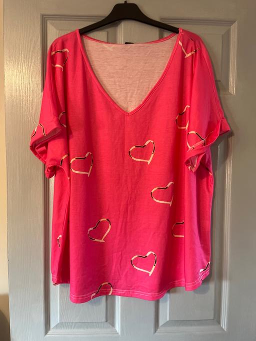 Buy & Sell Cadeby Doncaster - Photos for Sumner T-shirt size 22 pink and brown hearts