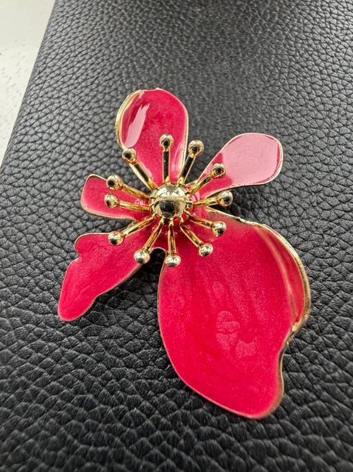 Buy & Sell Ocean Village Southampton - Photos for Red or white orchid brooch