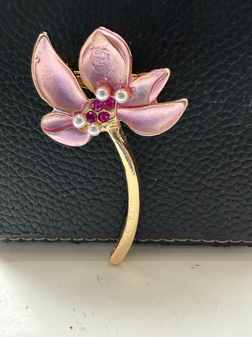 Buy & Sell Ocean Village Southampton - Photos for Pink flower brooch