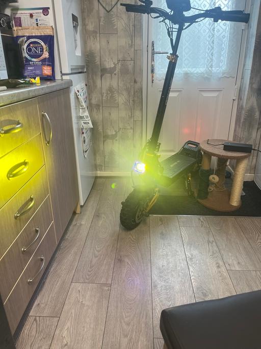 Buy & Sell Partington Trafford - Photos for iENYRID ES1 ELECTRIC SCOOTER MAX SPEED 37mph