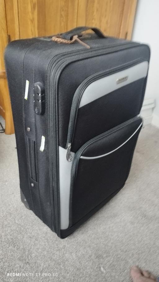Buy & Sell Langley New Forest - Photos for fiymax suitcase