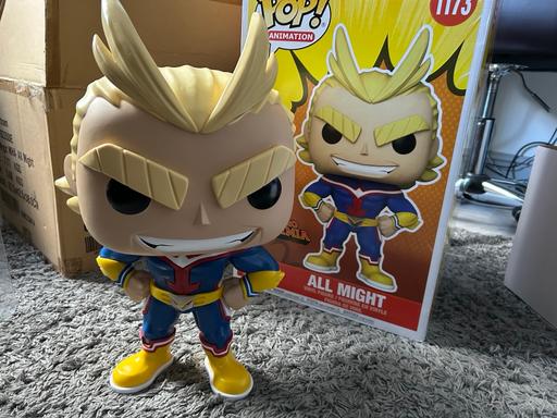 Buy & Sell Moxley Walsall - Photos for GIANT 18” FUNKO POP #1173 ALL MIGHT