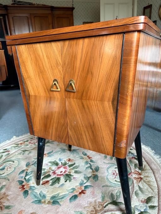 Buy & Sell Saltburn-by-the-Sea Redcar and Cleveland - Photos for Vintage Singer sewing machine in retro cabine