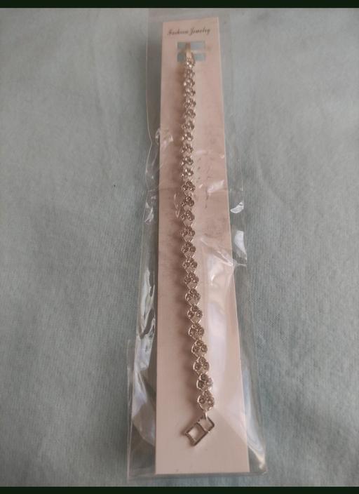 Buy & Sell Grafton Street Industrial Estate West Northamptonshire - Photos for New beautiful bracelet