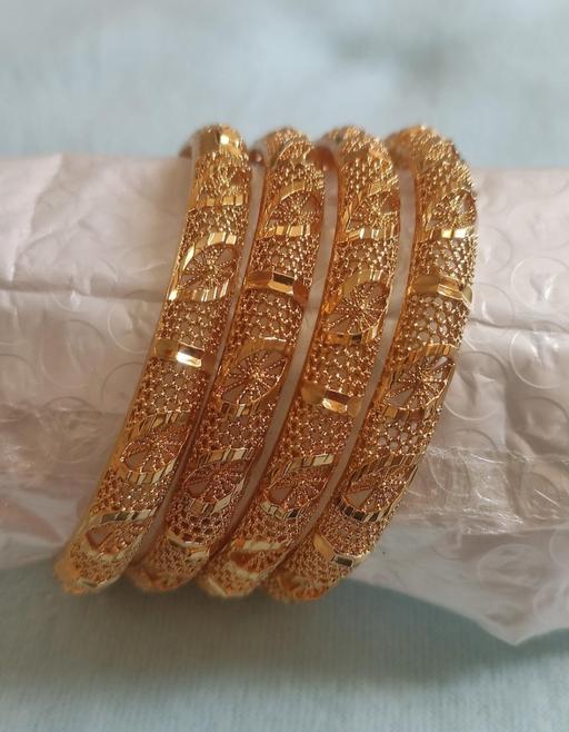 Buy & Sell Grafton Street Industrial Estate West Northamptonshire - Photos for 4 pcs gold plated bangles