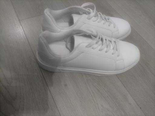 Buy & Sell Fordhouses Wolverhampton - Photos for Mens white Trainers 
