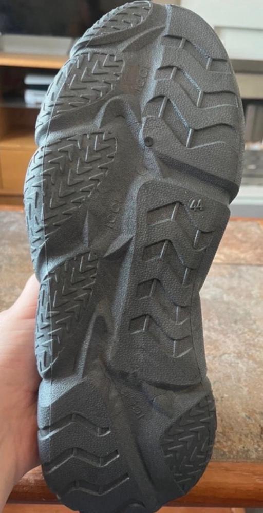 Buy & Sell Northfleet Gravesham - Photos for Shoes size 44 More like size 9