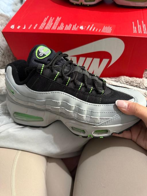 Buy & Sell Stow Heath Wolverhampton - Photos for Nike air max 95 size 5.5
