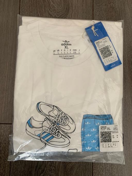 Buy & Sell Romford Havering - Photos for Adidas T Shirt white