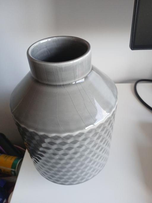 Buy & Sell Penn Wolverhampton - Photos for Grey Vase