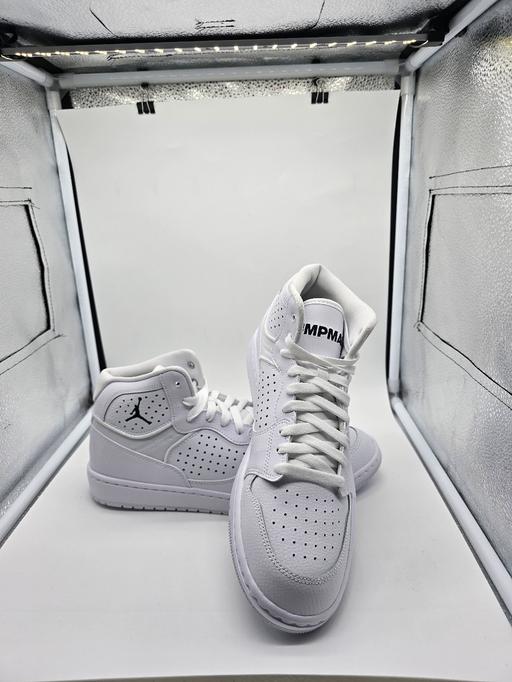 Buy & Sell Belle Vale Liverpool - Photos for New White Nike Jumpman size 9