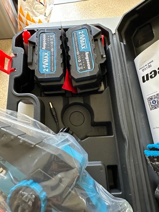 Buy & Sell Haydons Road South West London - Photos for Mini chain saw