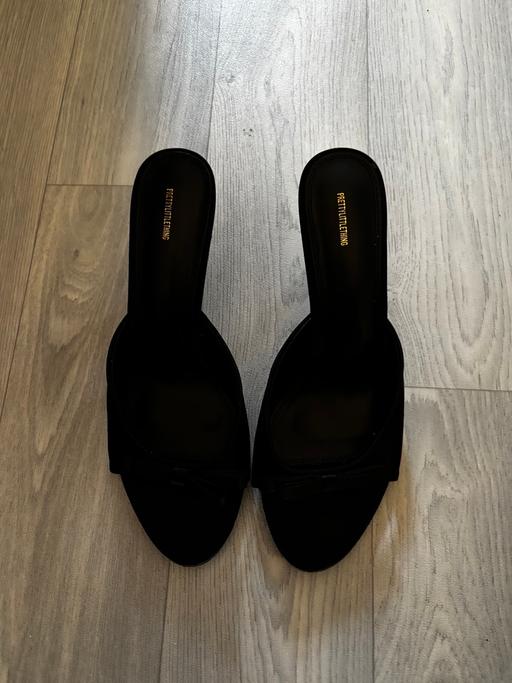 Buy & Sell Bentley Walsall - Photos for Pretty little thing bow heels x