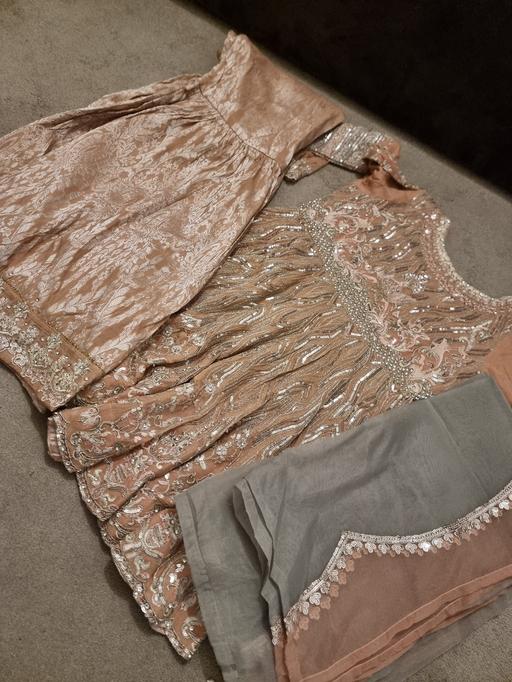 Buy & Sell Yardley Birmingham - Photos for Beautiful Peach Shelwar Kameeze