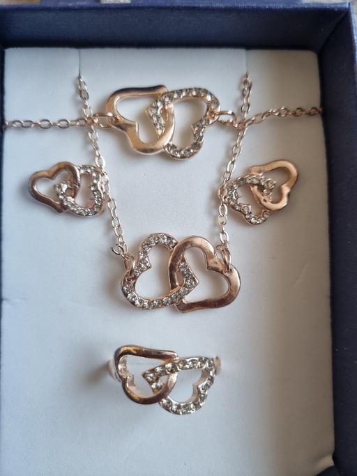 Buy & Sell Grafton Street Industrial Estate West Northamptonshire - Photos for New beautiful jewellery set