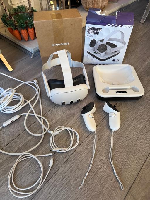 Buy & Sell Camp Hill Birmingham - Photos for Meta Quest 3 with Charging dock