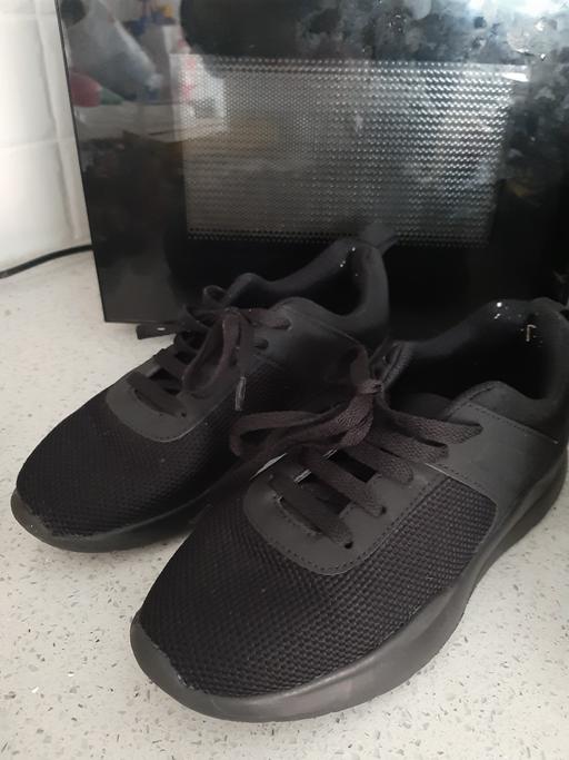 Buy & Sell South Hylton Sunderland - Photos for bargain size 5