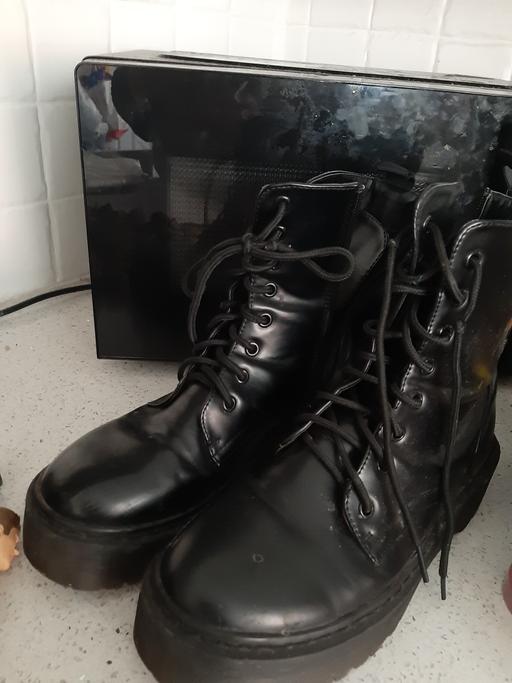 Buy & Sell South Hylton Sunderland - Photos for bargain size 5