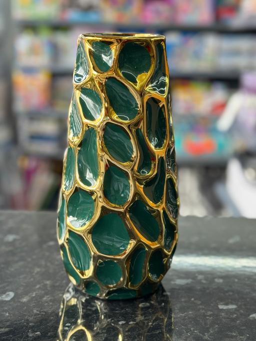 Buy & Sell Yardley Birmingham - Photos for 29cm Green & Gold Decorative Vase