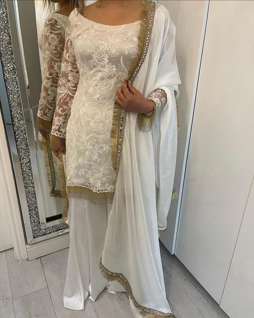 Buy & Sell Birmingham City Centre Birmingham - Photos for White nikaah outfit