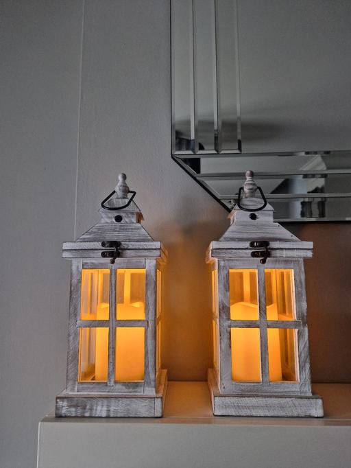 Buy & Sell Scholes Rotherham - Photos for 2 large wood lanterns, battery operated candl
