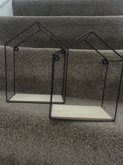 Buy & Sell Cadeby Doncaster - Photos for House shape 2 sizes wall decorations shelving