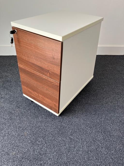 Buy & Sell Deptford South East London - Photos for Rolling 2-drawer file cabinet with lock
