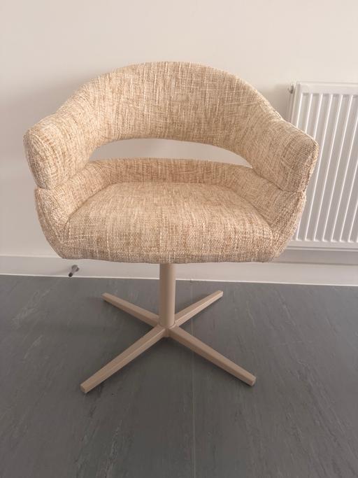 Buy & Sell Plumstead South East London - Photos for Fabric swivel chair