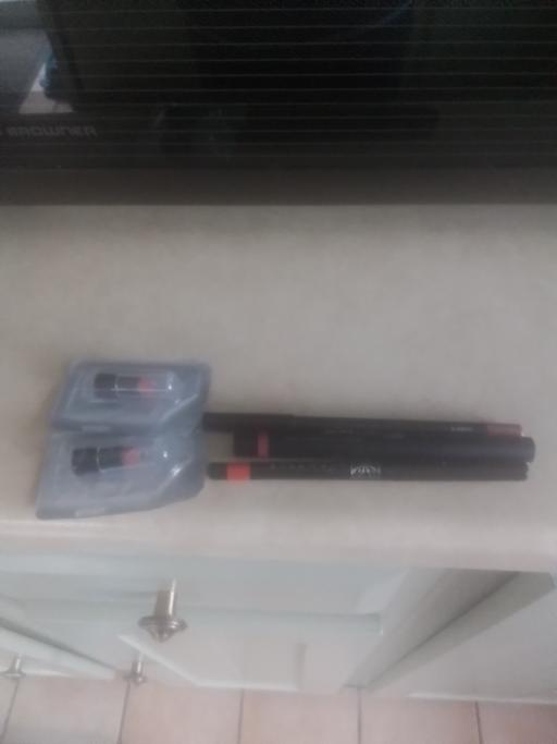 Buy & Sell Streetly Walsall - Photos for BRAND NEW AVON MAKE UP