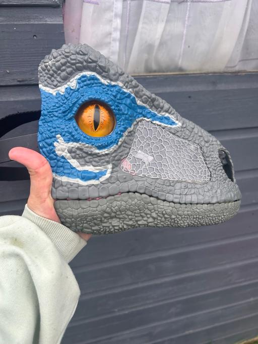 Buy & Sell Rainham Havering - Photos for Jurassic world velociraptor mask with sound