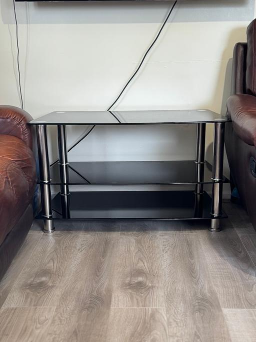 Buy & Sell Commercial Road East London - Photos for Black Glass TV Stand