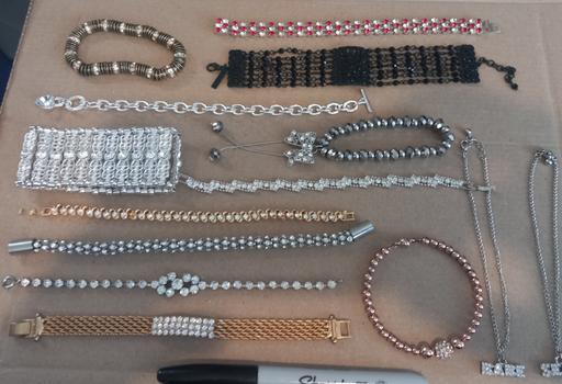 Buy & Sell Thatto Heath Saint Helens - Photos for collection of 14 costume gemstone bracelets