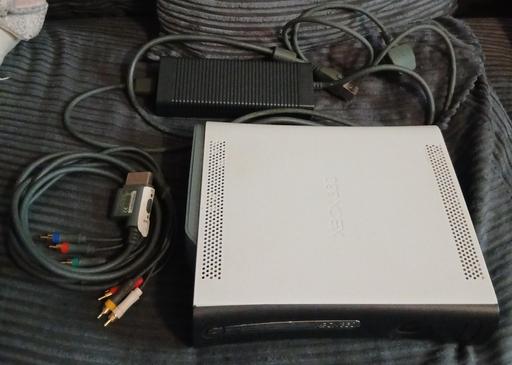 Buy & Sell Wyberton Boston - Photos for Xbox 360 console 60gb + leads fully working