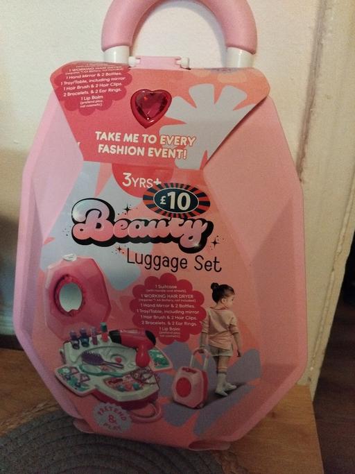 Buy & Sell Bushbury Wolverhampton - Photos for beauty luggage set