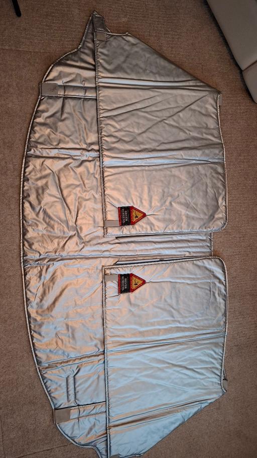 Vehicles Clayton Bradford - Photos for Genuine VW T4 Paragon Thermal Silver Screen