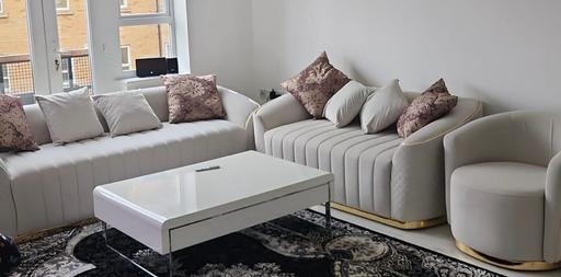 Buy & Sell Grahame Park North West London - Photos for Beautiful Sofa Set – Like New Condition