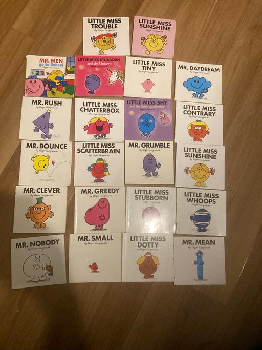 Buy & Sell Southborough South East London - Photos for Mini book bundle