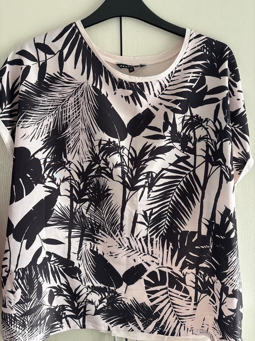 Buy & Sell Woodsetton Dudley - Photos for Ladies top