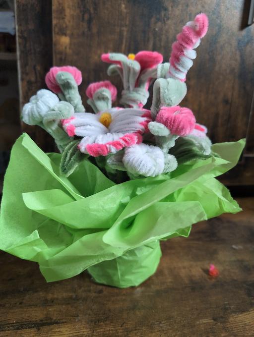 Buy & Sell Gedney Dyke South Holland - Photos for PIPE CLEANER FLOWER ARRANGEMENT