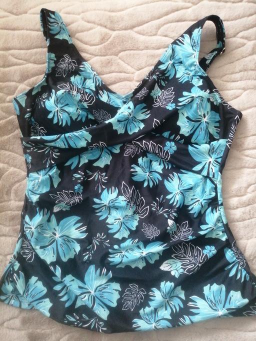 Buy & Sell Heath Town Wolverhampton - Photos for New large tankini top ladies
