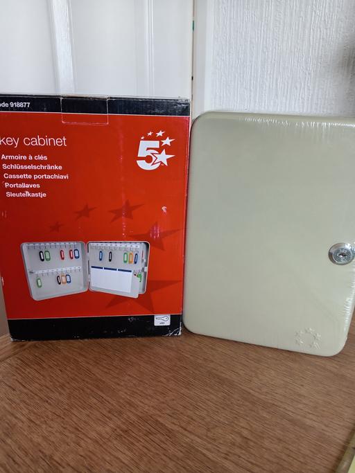 Vehicles Old Roan Sefton - Photos for 60 Key Safe Cabinet