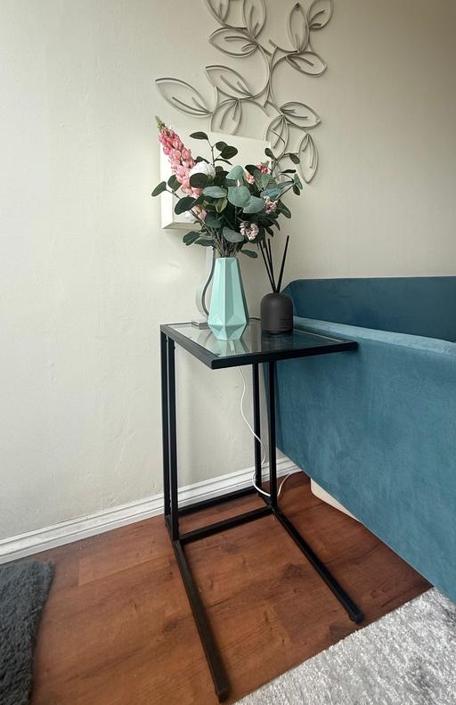 Buy & Sell Limehouse East London - Photos for Glass side table