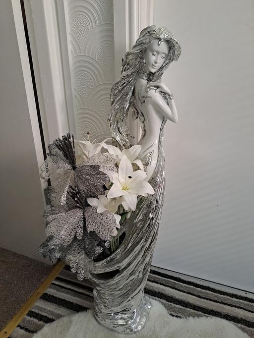 Buy & Sell Park Hill Sheffield - Photos for large floor vase complete