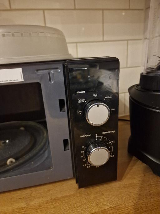 Buy & Sell Watford Three Rivers - Photos for Russell hobbs microwave